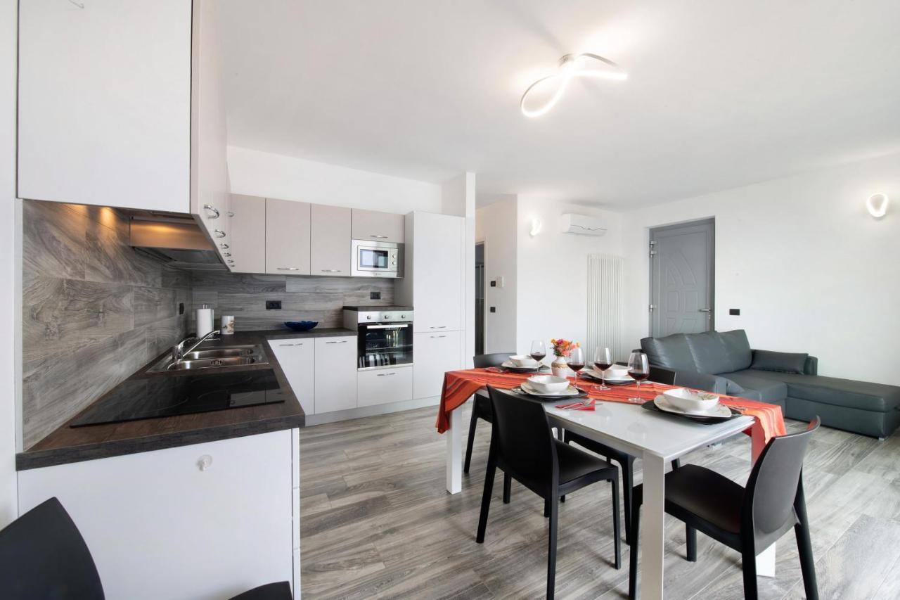 דירות ג'רה לאריו Casa Andrea מראה חיצוני תמונה